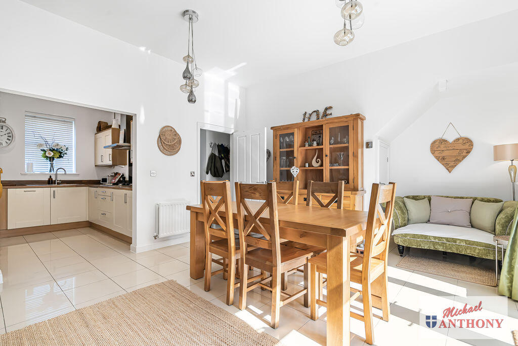 House in Milton Keynes, Great Linford - View 2