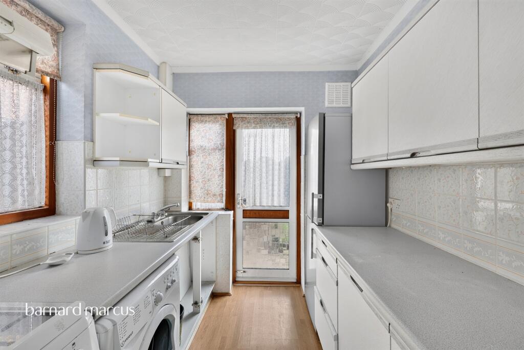 House in London - View 5