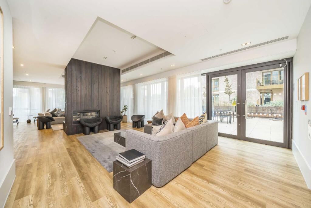 Apartment in Twickenham - View 5