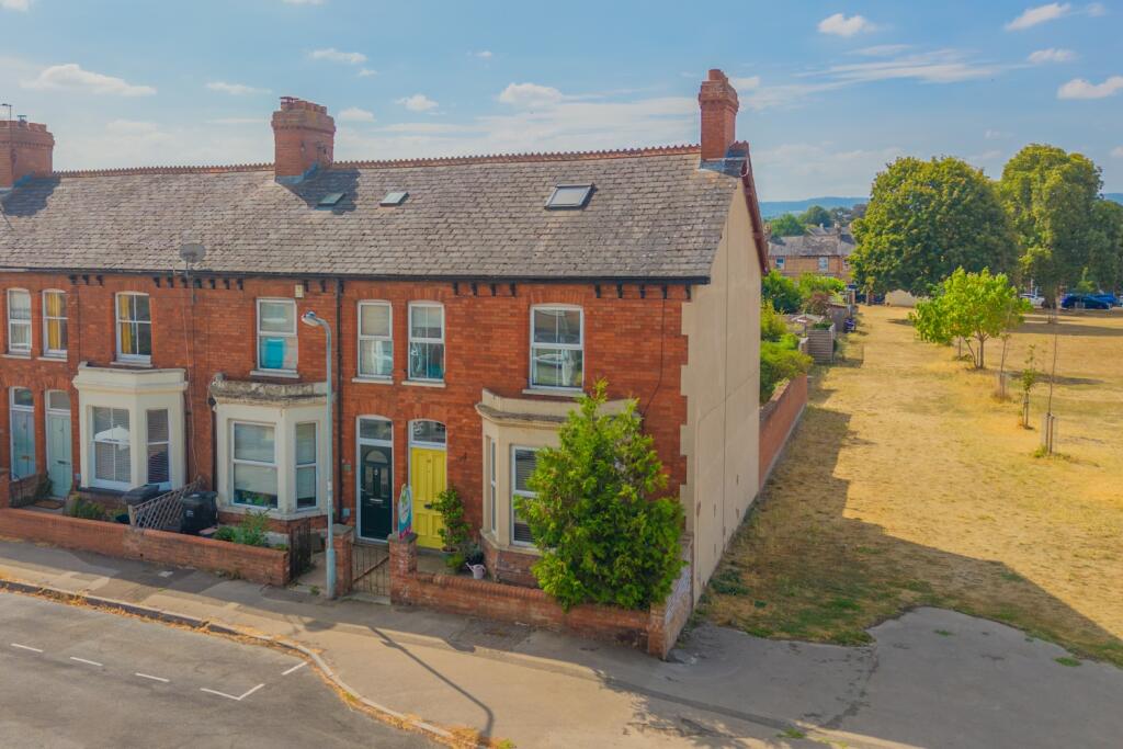 Main image of property: 43 Greenway Avenue, Taunton