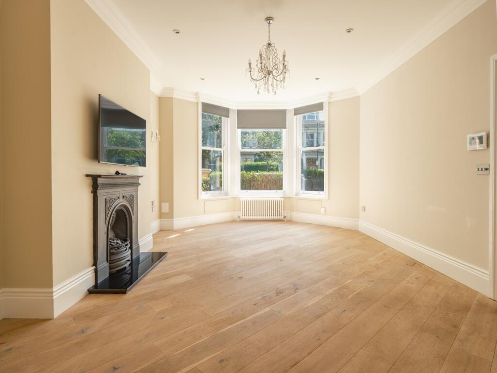 Main image of property: West Avenue, Gosforth, Newcastle Upon Tyne, Tyne and Wear, NE3 4ES