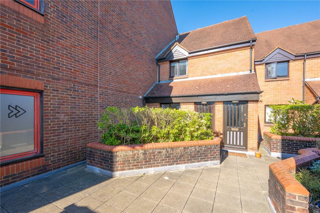 Main image of property: Half Moon Mews, St. Albans, Hertfordshire