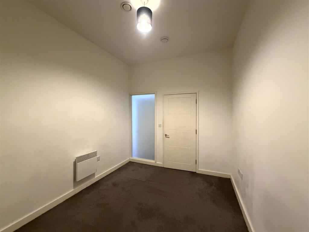 Apartment in Peterborough, City of Peterborough - View 4