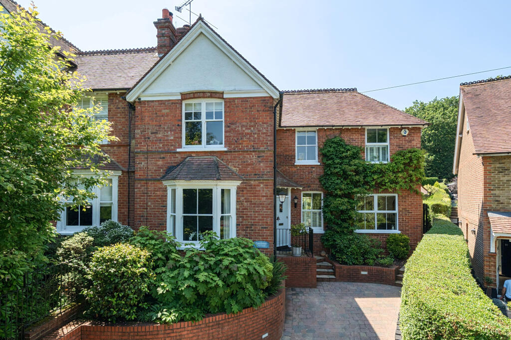 Main image of property: Little Common Lane, Bletchingley, RH1