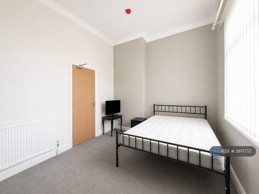 House in Bradford - View 5