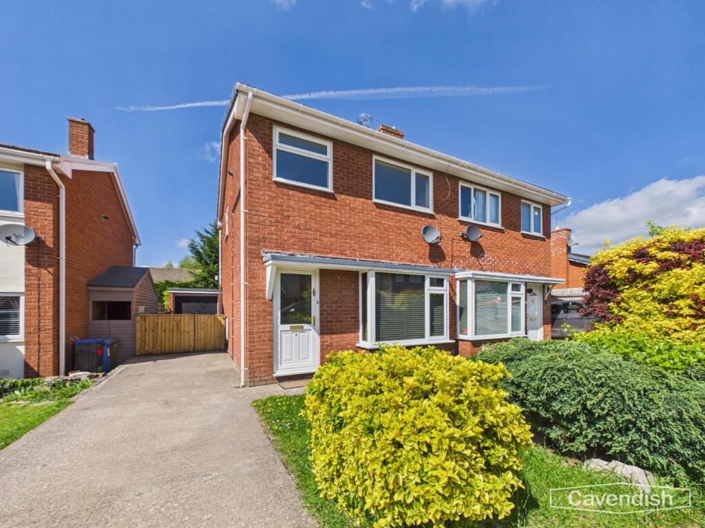 3-bed semi-detached on Bro Deg, Ruthin, £215,000