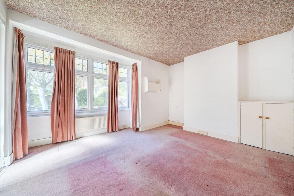 House in London, Purley - More