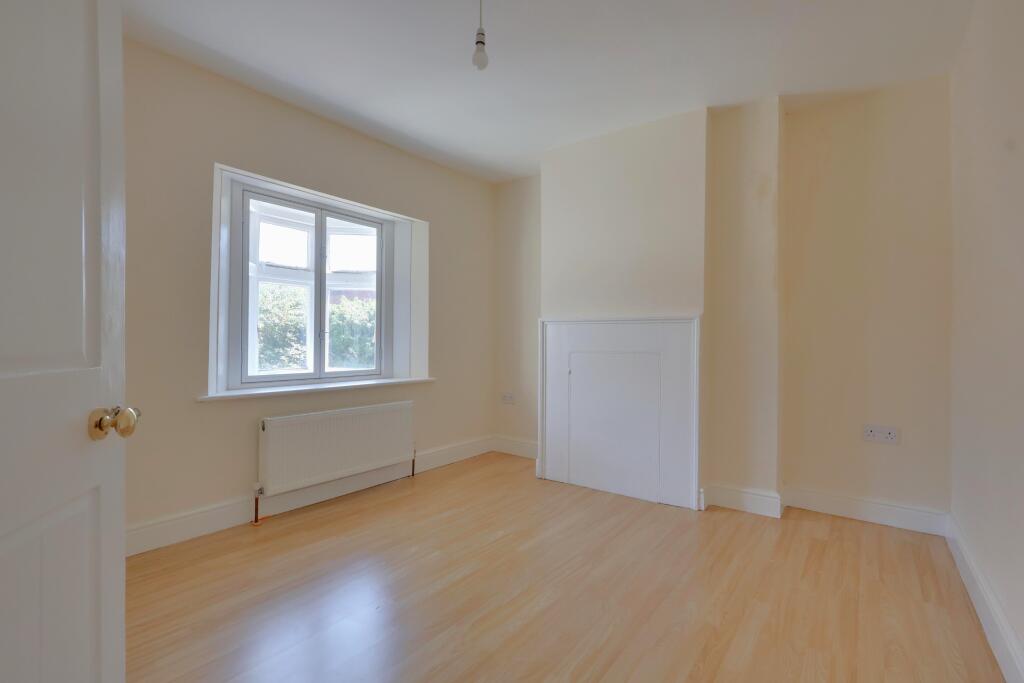 South Street, Havant - View 6
