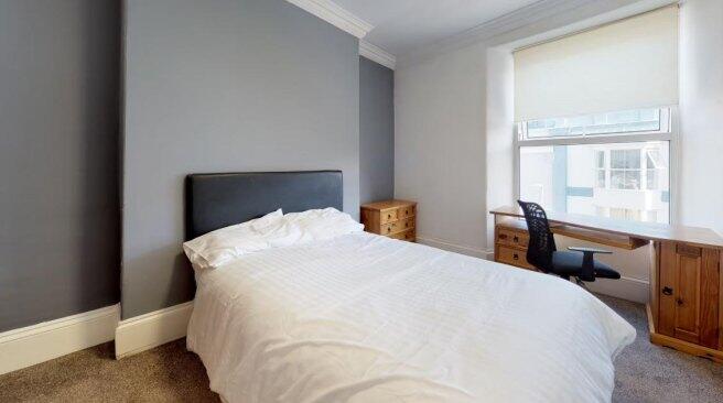 Main image of property: Hill Park Crescent