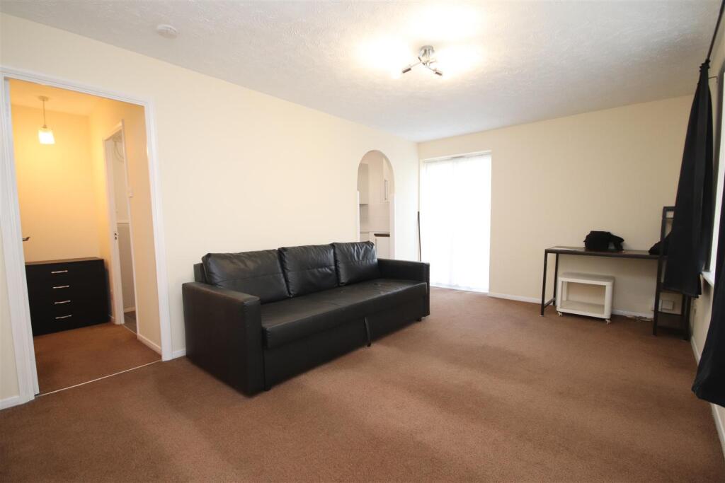 Apartment in Dartford - View 2