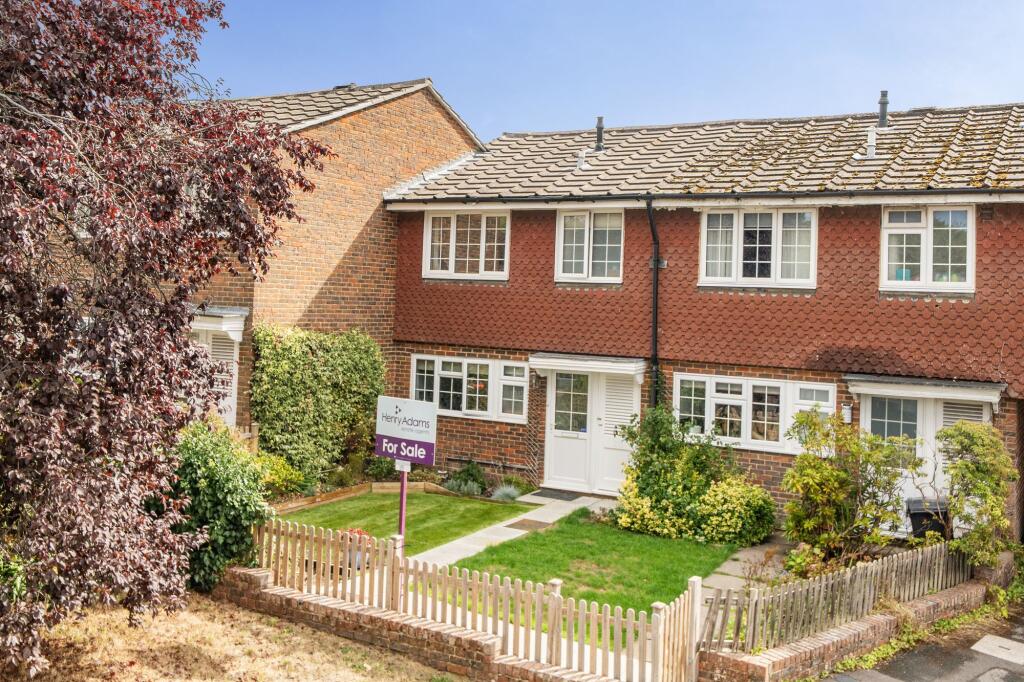 Main image of property: Oaklands, Haslemere, GU27