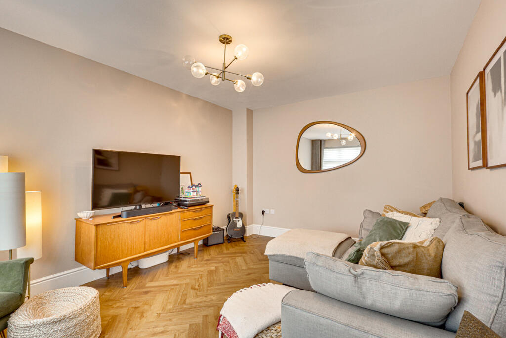 House in Basildon, Essex - View 5