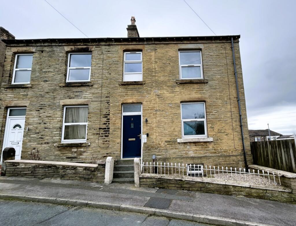 Main image of property: Centre Street, Heckmondwike, West Yorkshire, WF16