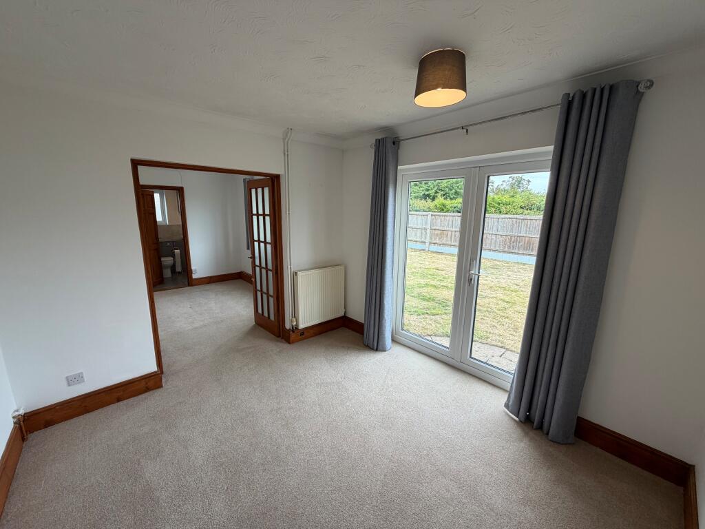 House in King's Lynn and West Norfolk, Feltwell - More