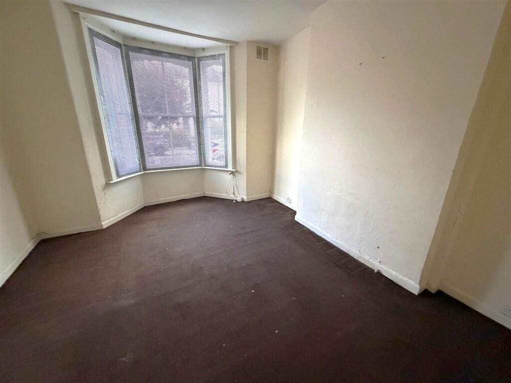 Apartment in London - View 2
