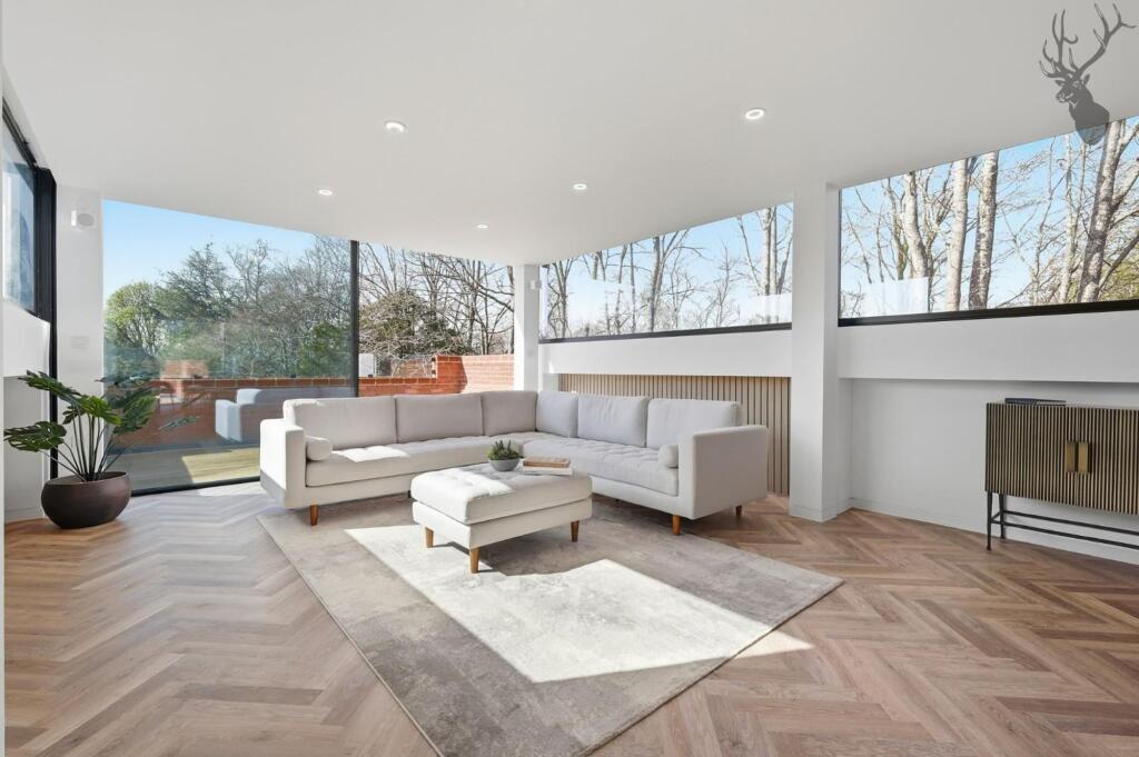 Apartment in Enfield - More