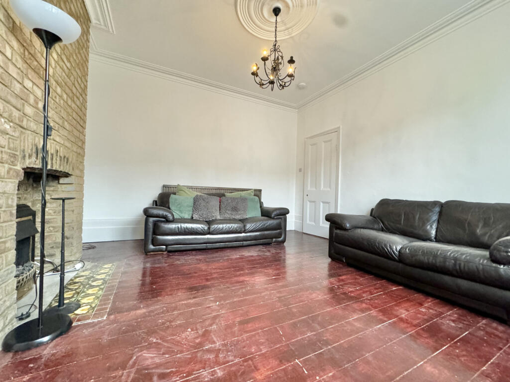 House in London - View 3