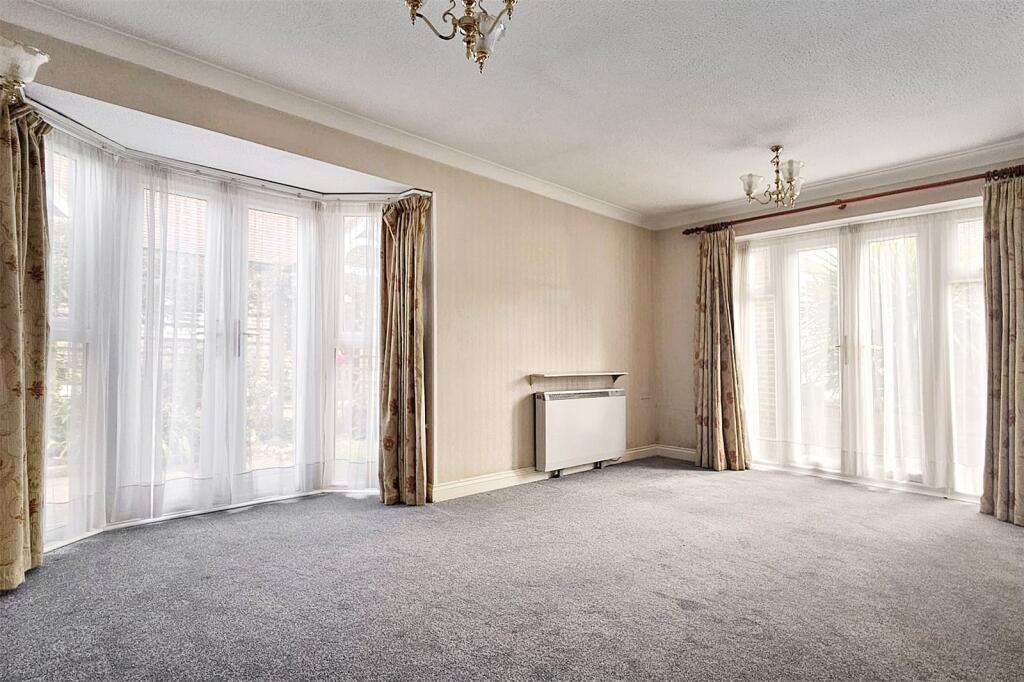 Arundel Road, Angmering, Littlehampton, West Sussex photo 4