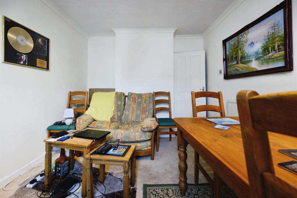 Apartment in Portsmouth, Milton - View 4