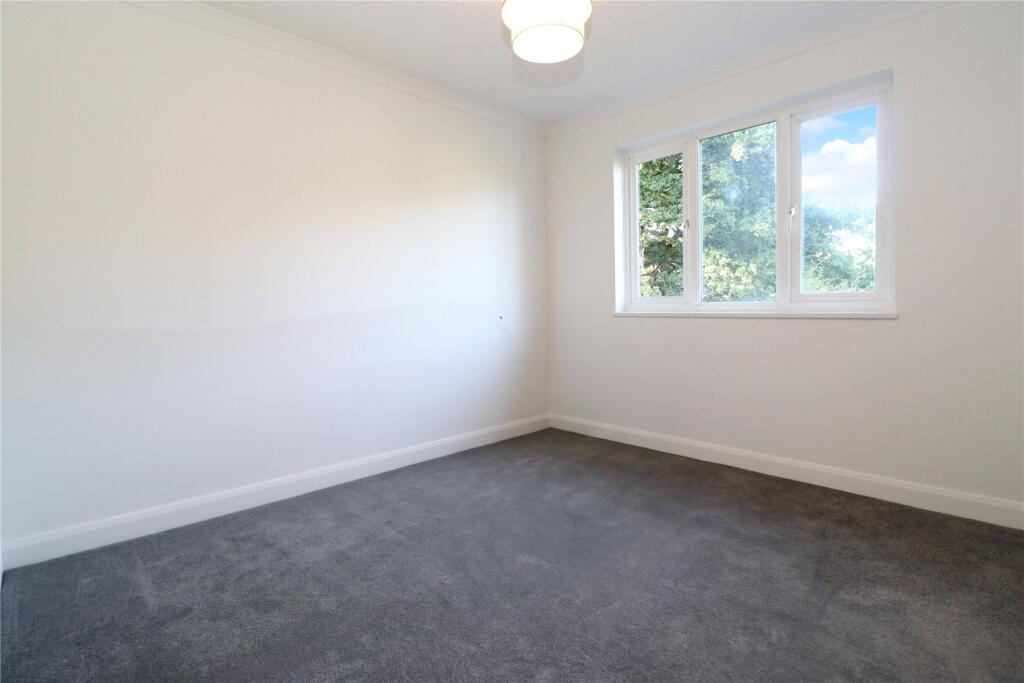 Apartment in Guildford - More