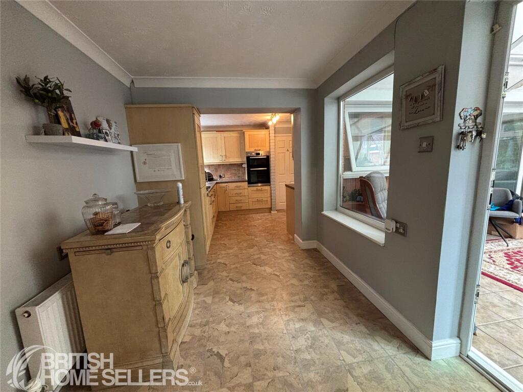 House in Shrewsbury, Bowbrook, Gains Park - More