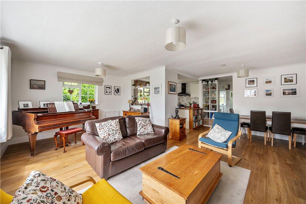 Manley Drive, Wetherby, West Yorkshire photo 2