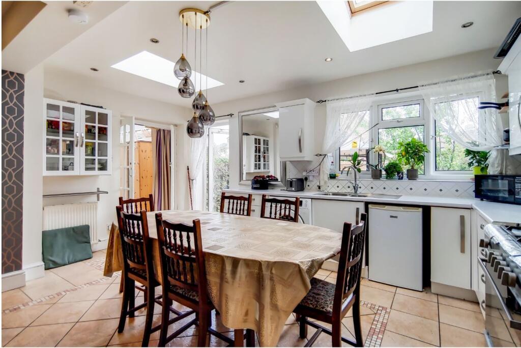 House in Ilford - More