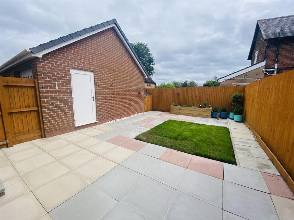 House in Saltney, Garden Village - View 2