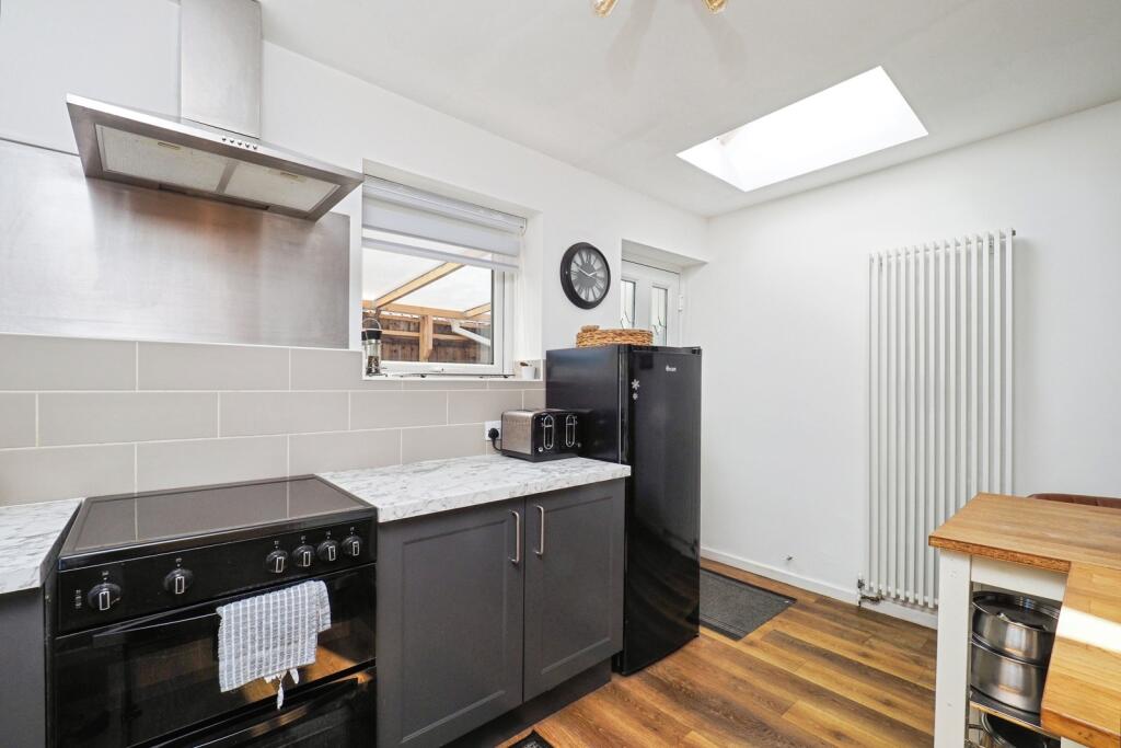 House in Nottingham, Wollaton Vale - View 2