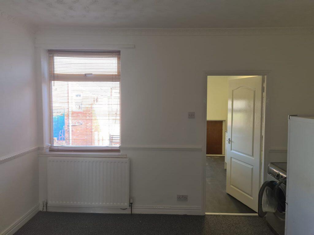 Apartment in Newcastle upon Tyne - View 4
