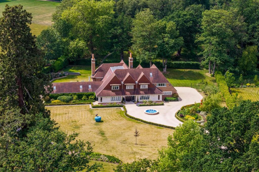 Main image of property: Wildernesse Avenue, Sevenoaks, Kent TN15.