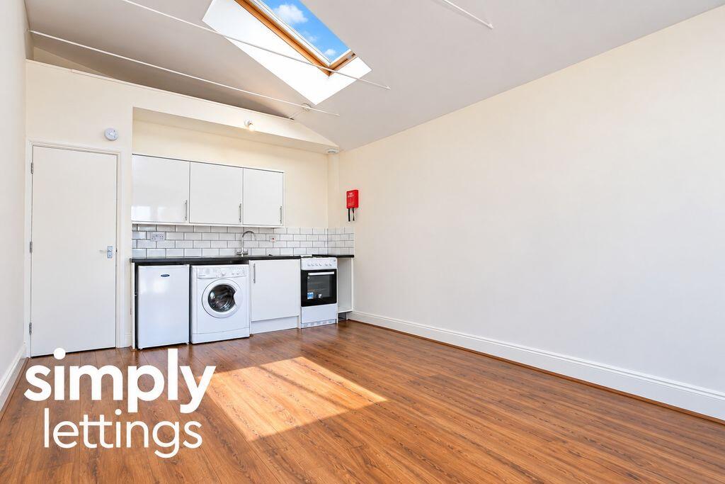 Apartment in Brighton - View 5