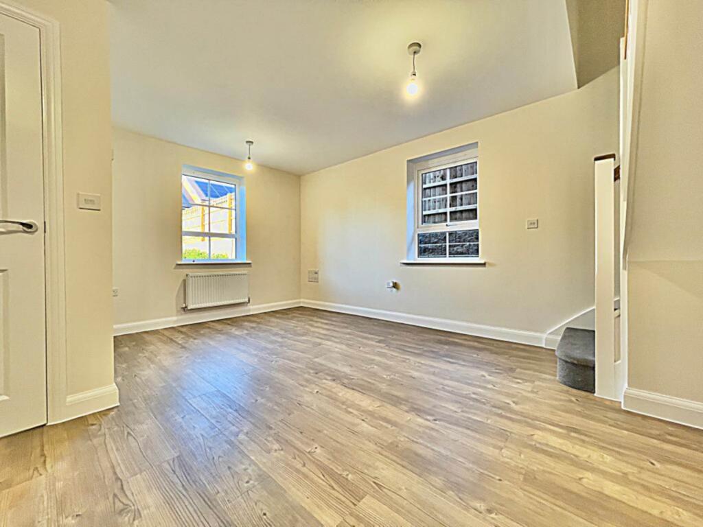 Langley Avenue, Eaton Leys - View 3