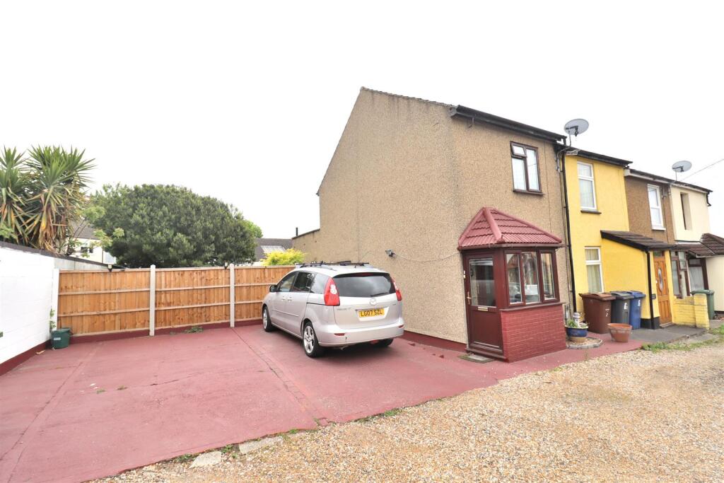 Main image of property: The Rookery, Grays