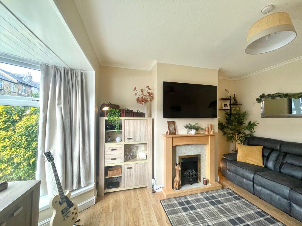 Western Road, Cowlersley, Huddersfield, HD4 5TH photo 2