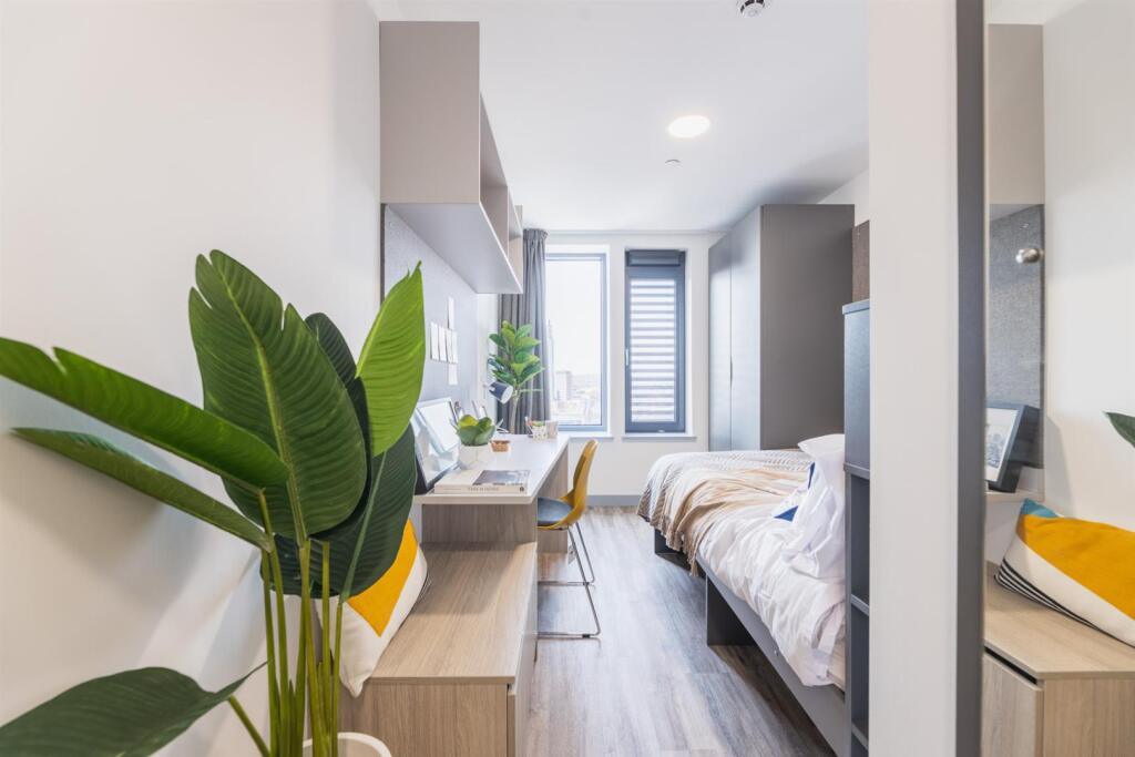 Studio flat for rent