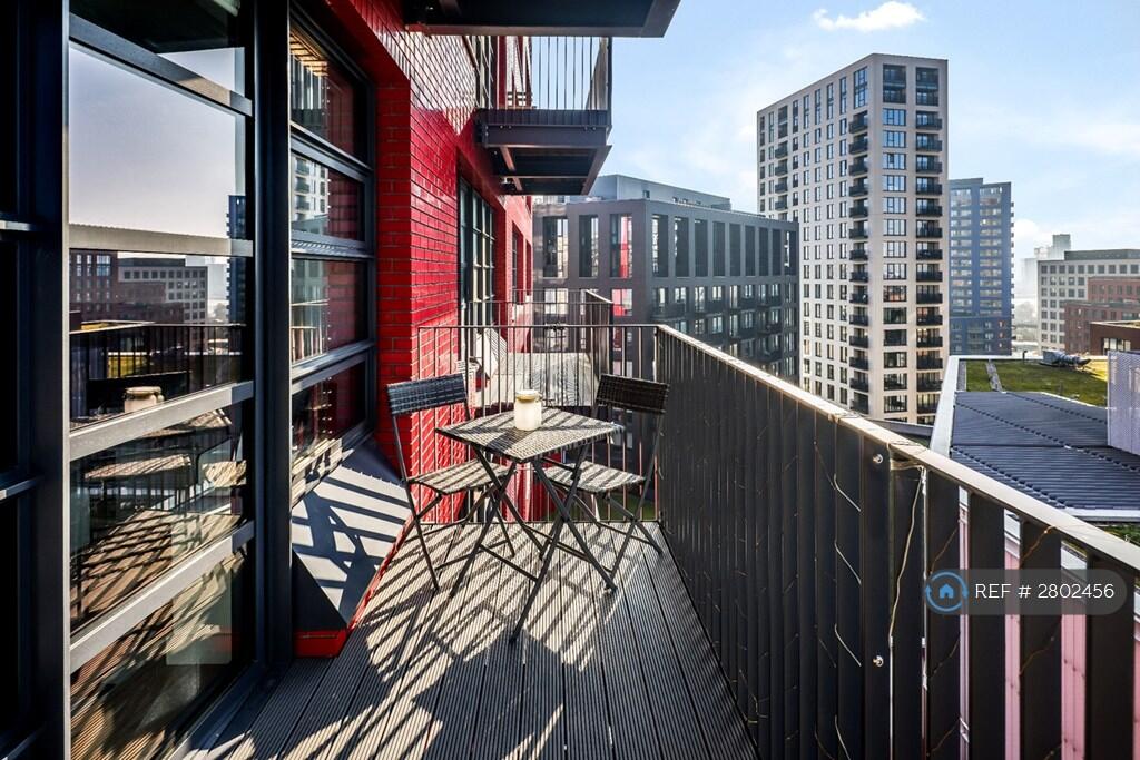 Studio flat for rent