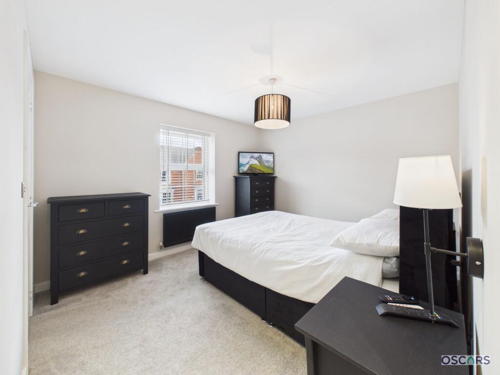 House in Hull - View 5