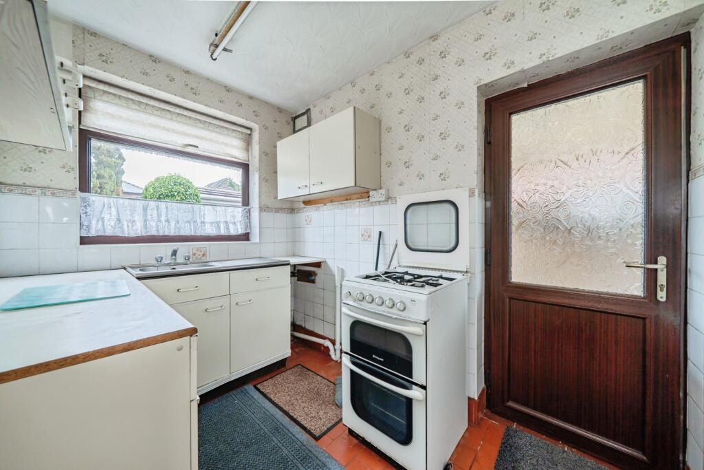 House in Warrington, Longbarn, Fearnhead - View 3