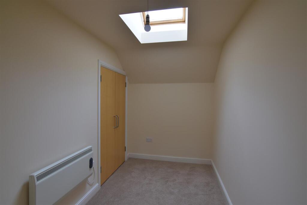 Apartment in Warwick, Cliff Hill - View 5