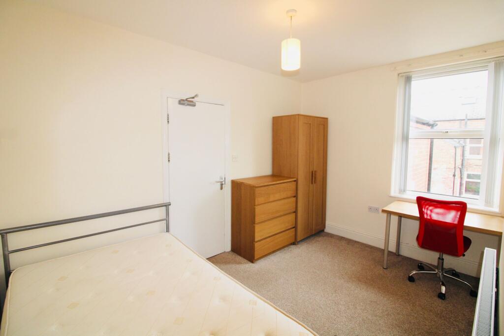 House in Nottingham, Lenton - View 5