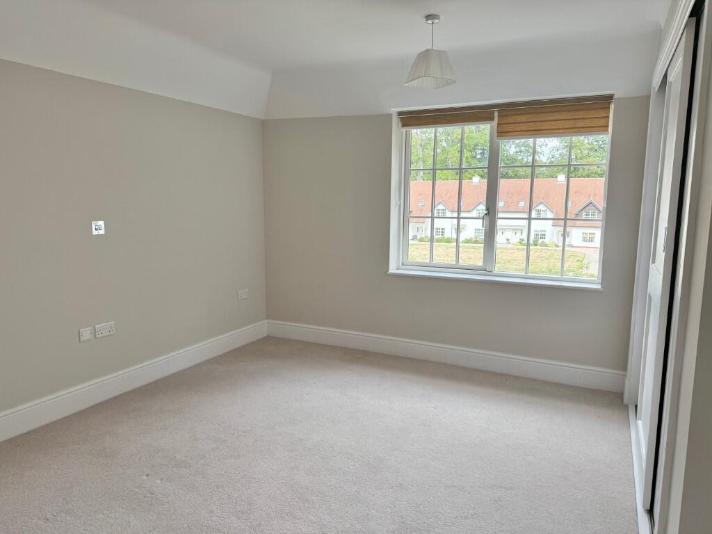Templeton Road, RG17 photo 4