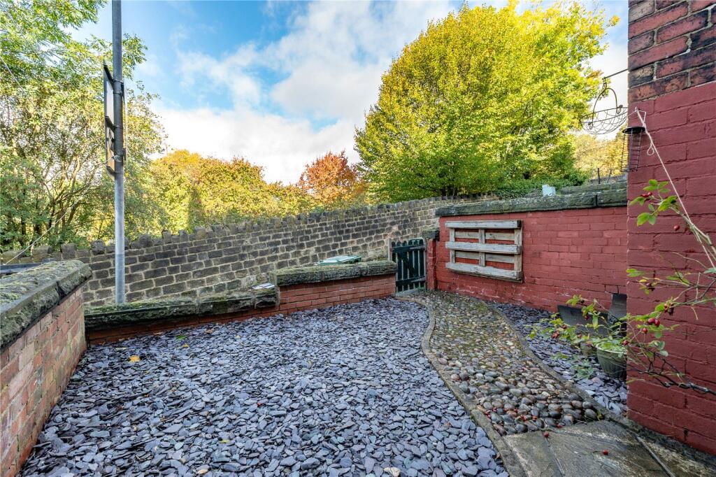 House in Leeds, Kirkstall - More