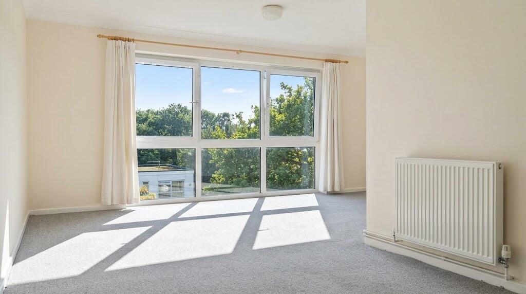 Apartment in Christchurch, Stanpit - View 3