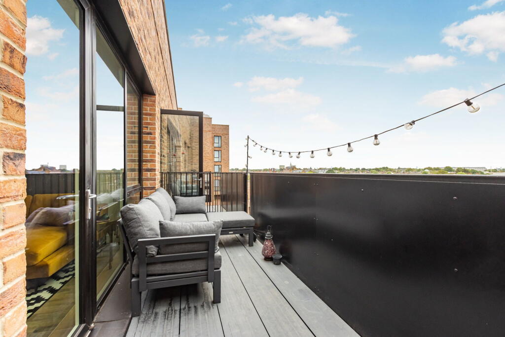 Apartment in London - View 3