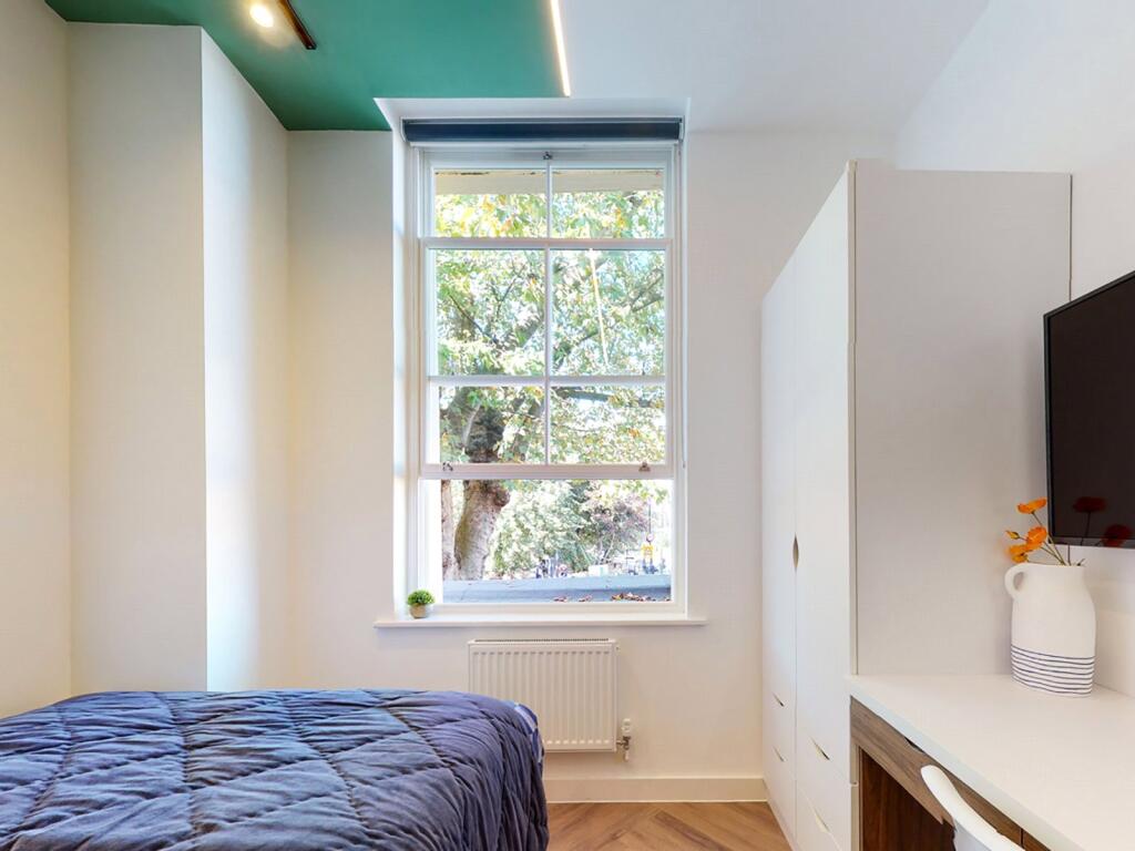 Apartment in London - More