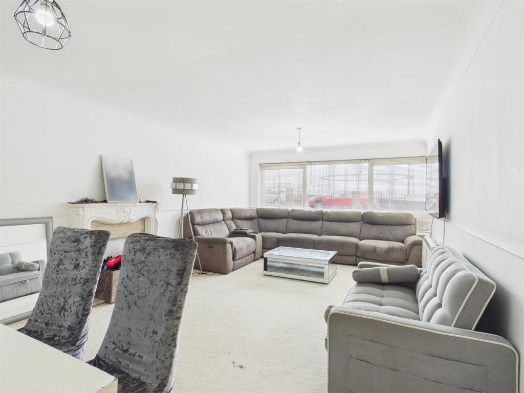 Apartment in Brighton - View 2