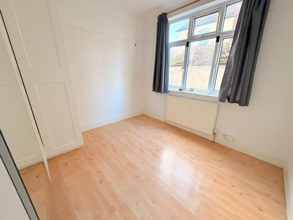Grosvenor Road, Romford, London, RM7 photo 3