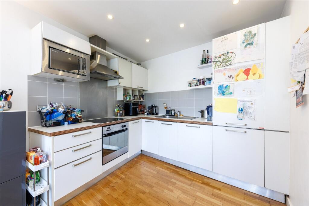 Apartment in London - View 4