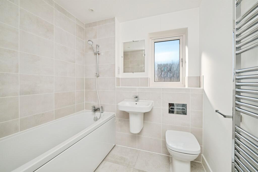 House in East Cambridgeshire, Witchford - More